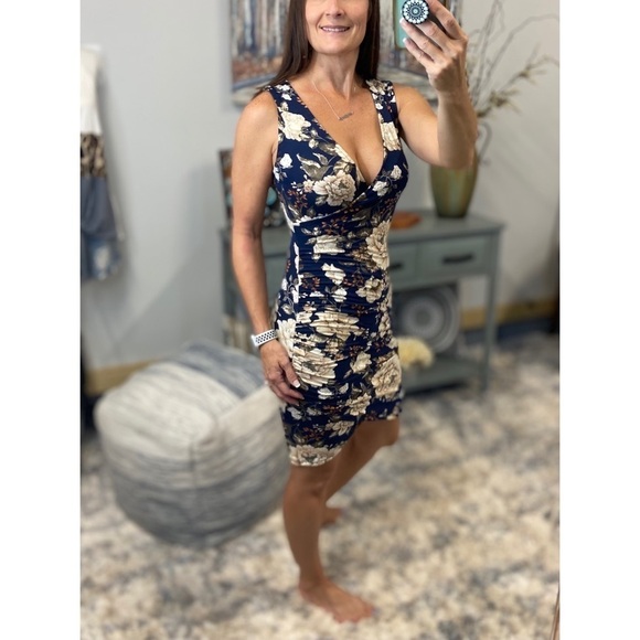 ❤️‍🔥Floral Faux Wrap Ruched Tank Dress Navy 1418 - Picture 2 of 9
